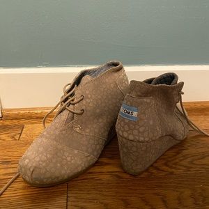 TOMS booties